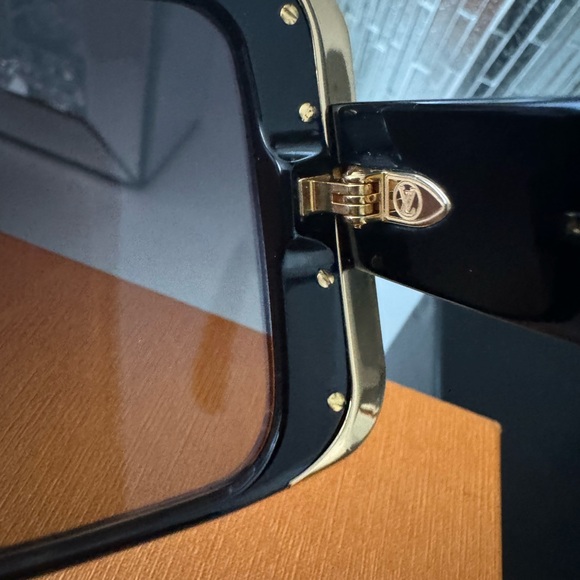 Louis Vuitton Moon Black and Gold Sunglasses - Picture 9 of 9